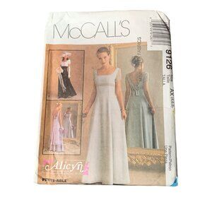 McCalls 9126 Womens Dress Sewing Pattern Size 4-6-8 uncut